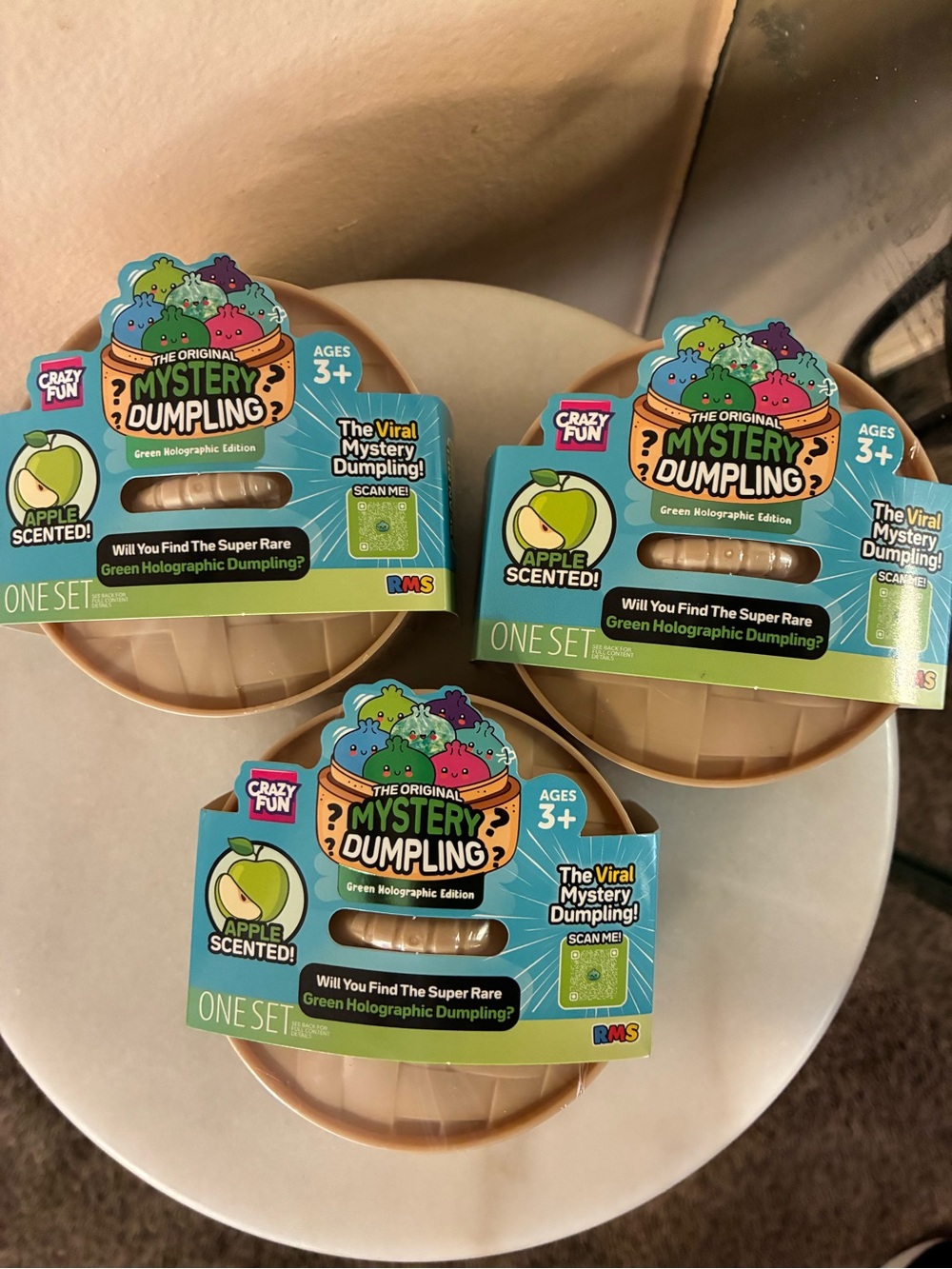 Mystery Dumplings Scented Holographic Apple (3 count)